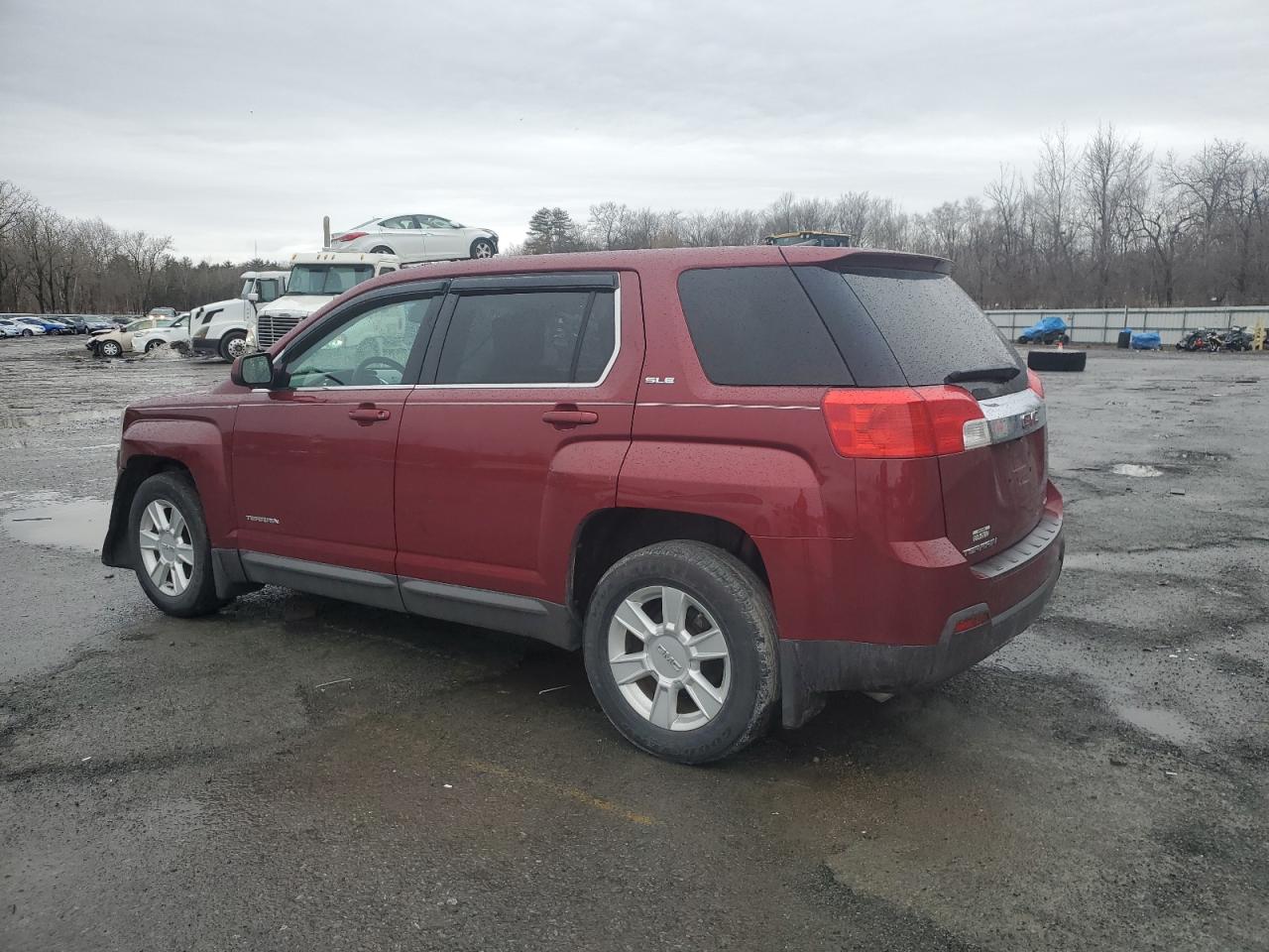 2011 GMC Terrain - Image 2