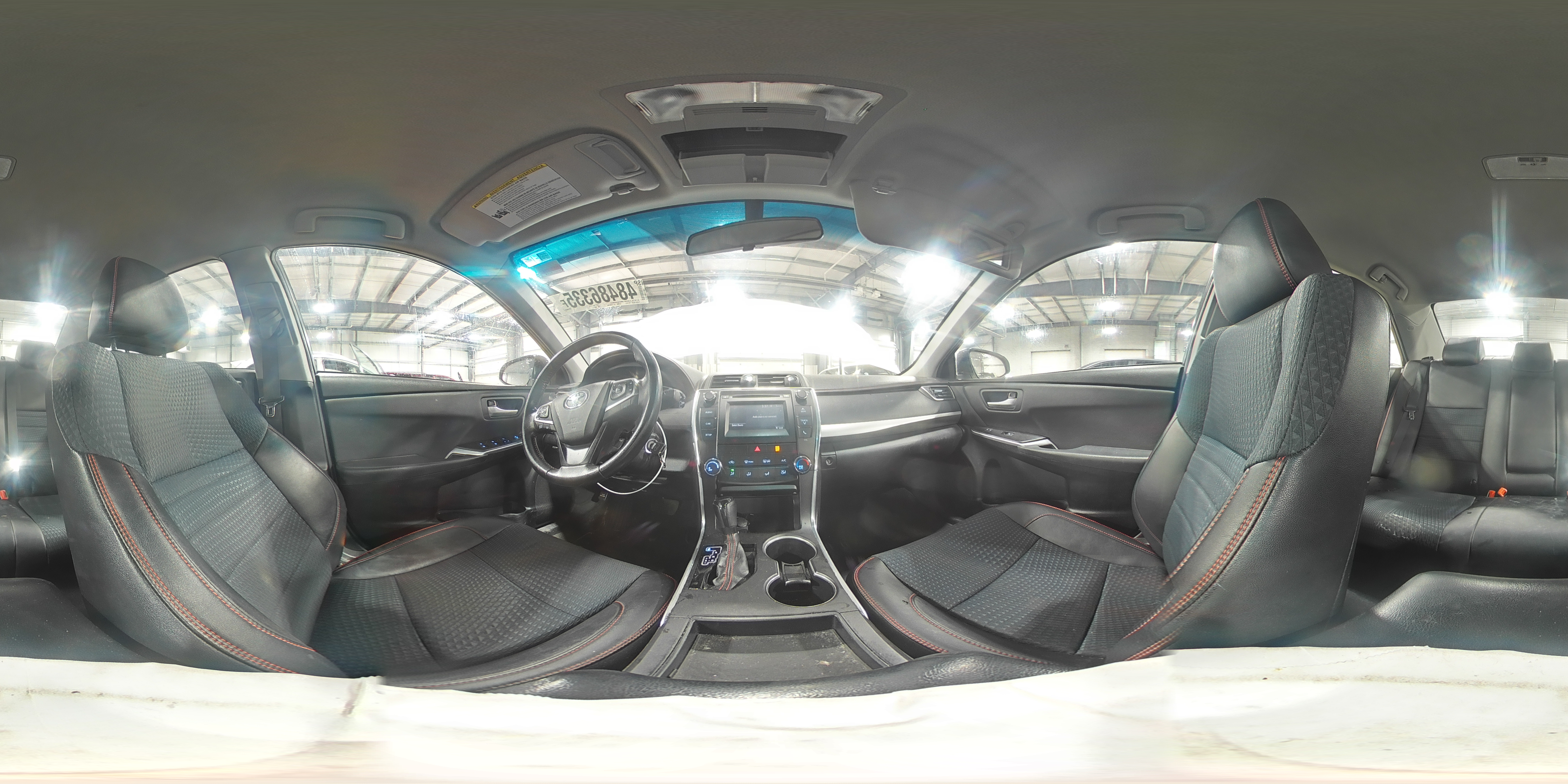 2015 Toyota Camry - Image 14