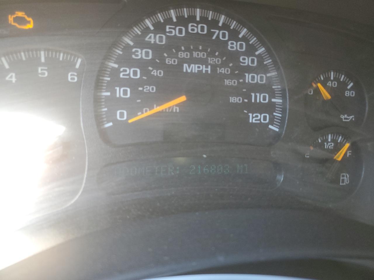 2005 GMC Sierra - Image 9