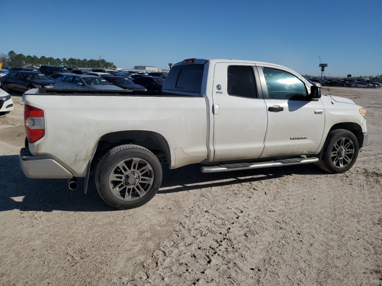 2014 Toyota Tundra - Image 3