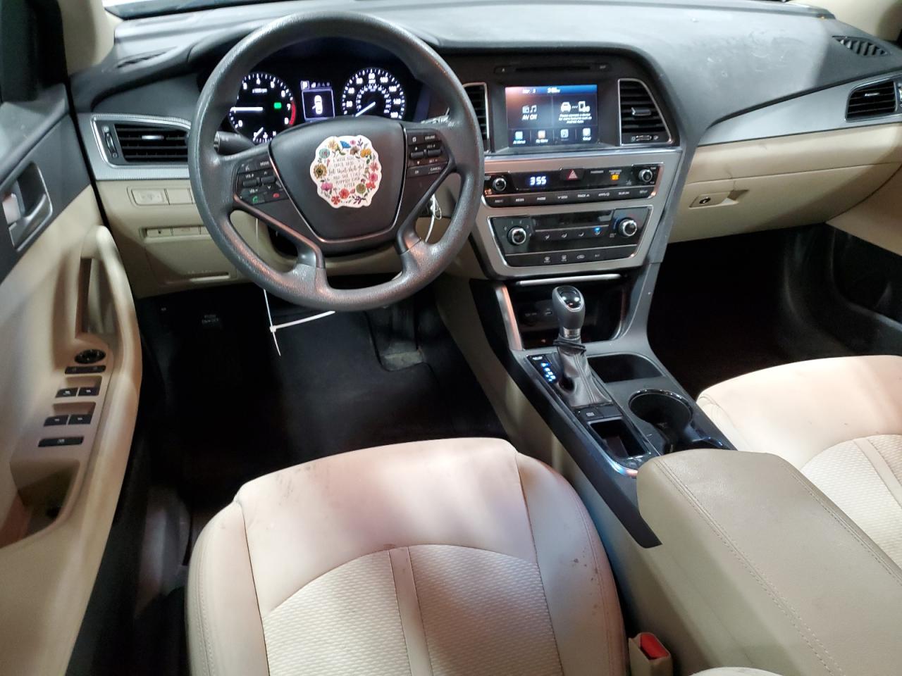 2016 Hyundai Sonata - Image 8