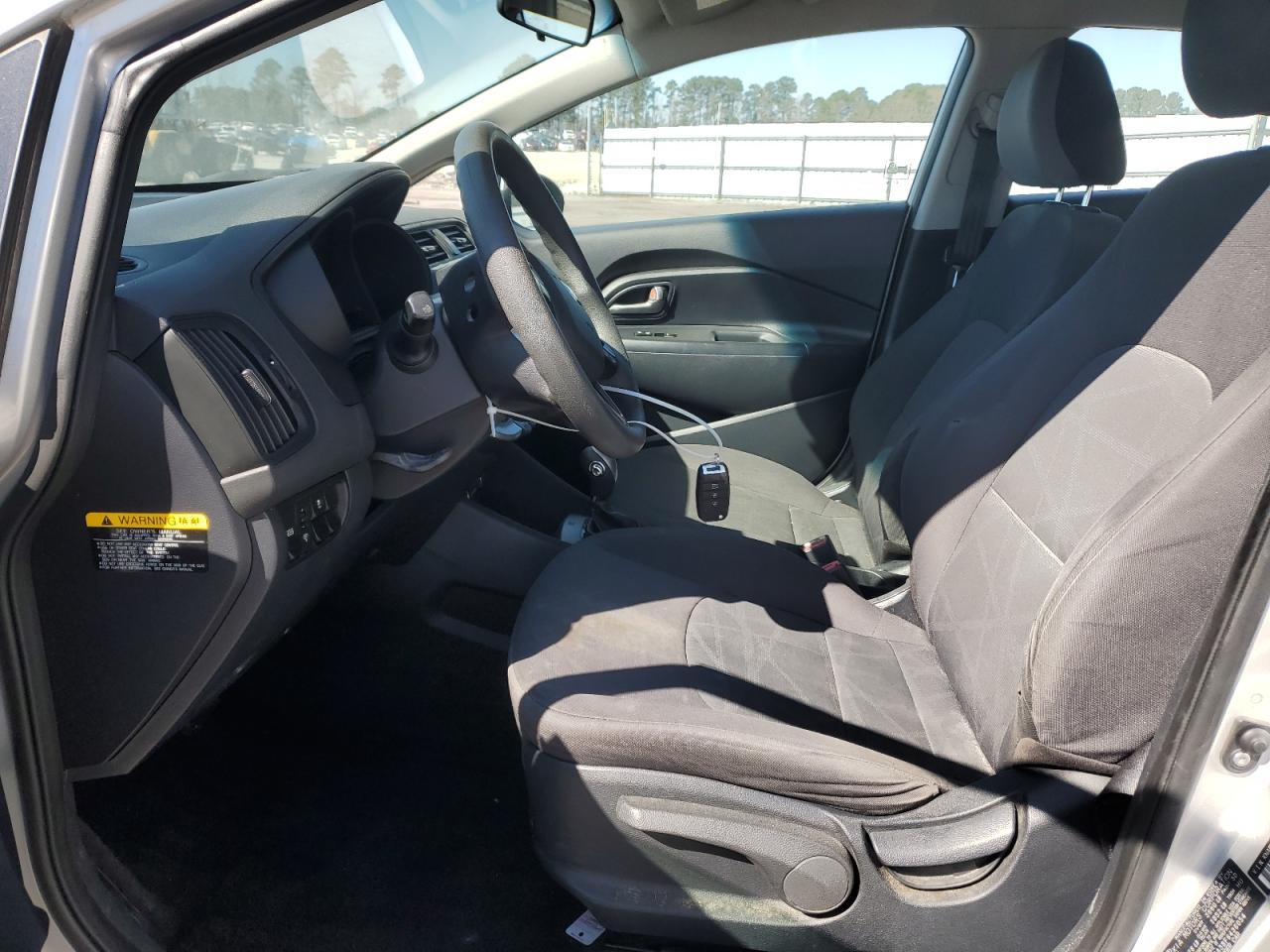 2015 Kia Rio - Image 7