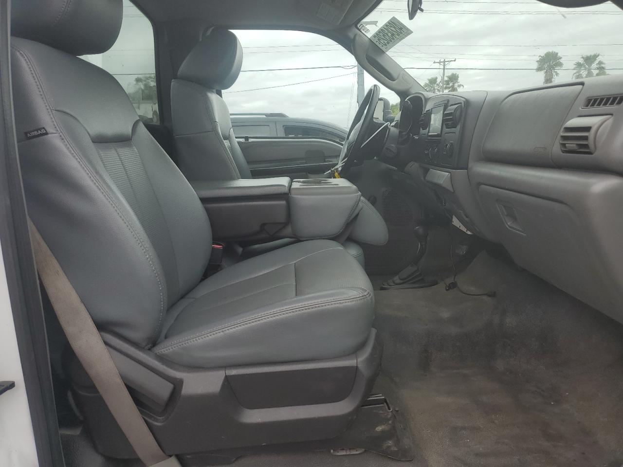 2006 Ford F250 - Image 10