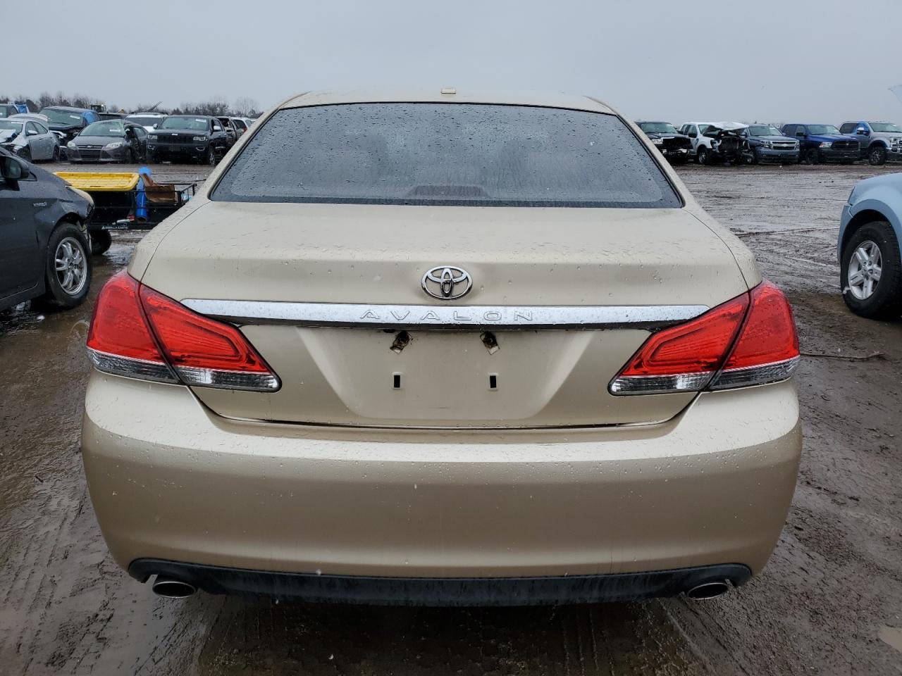 2011 Toyota Avalon - Image 6