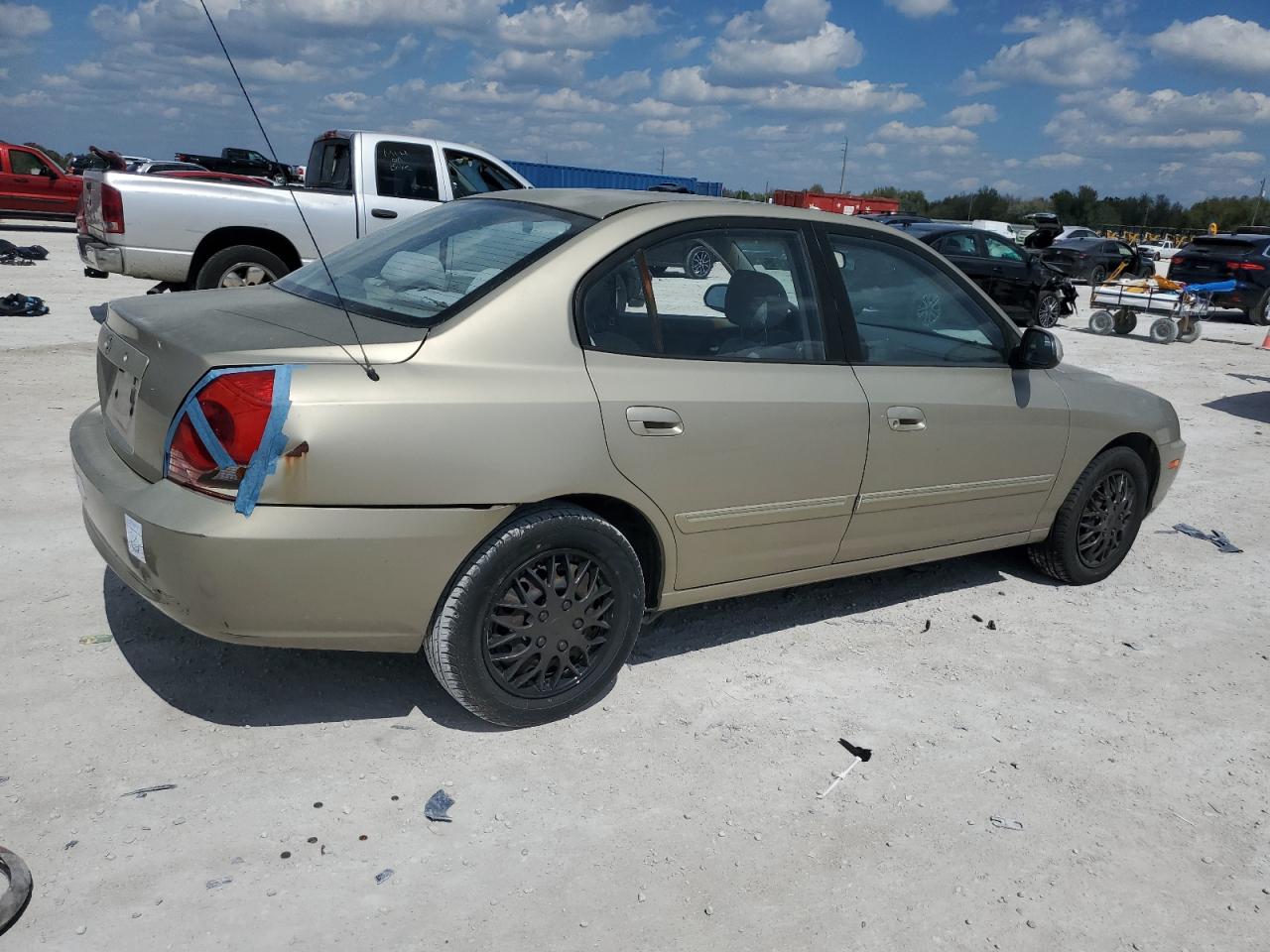2006 Hyundai Elantra - Image 3