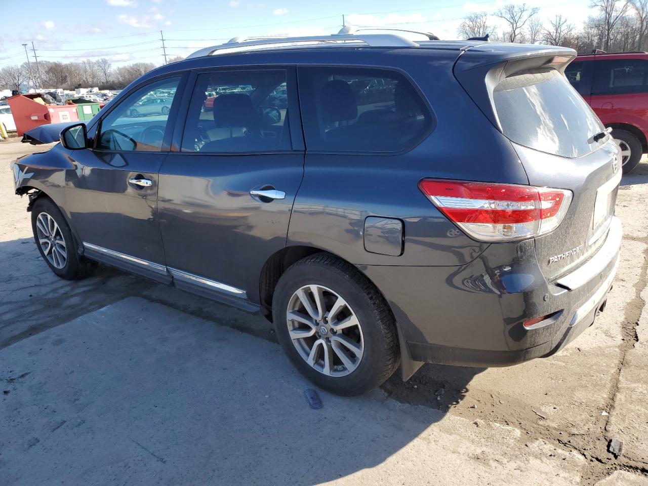 2014 Nissan Pathfinder - Image 2