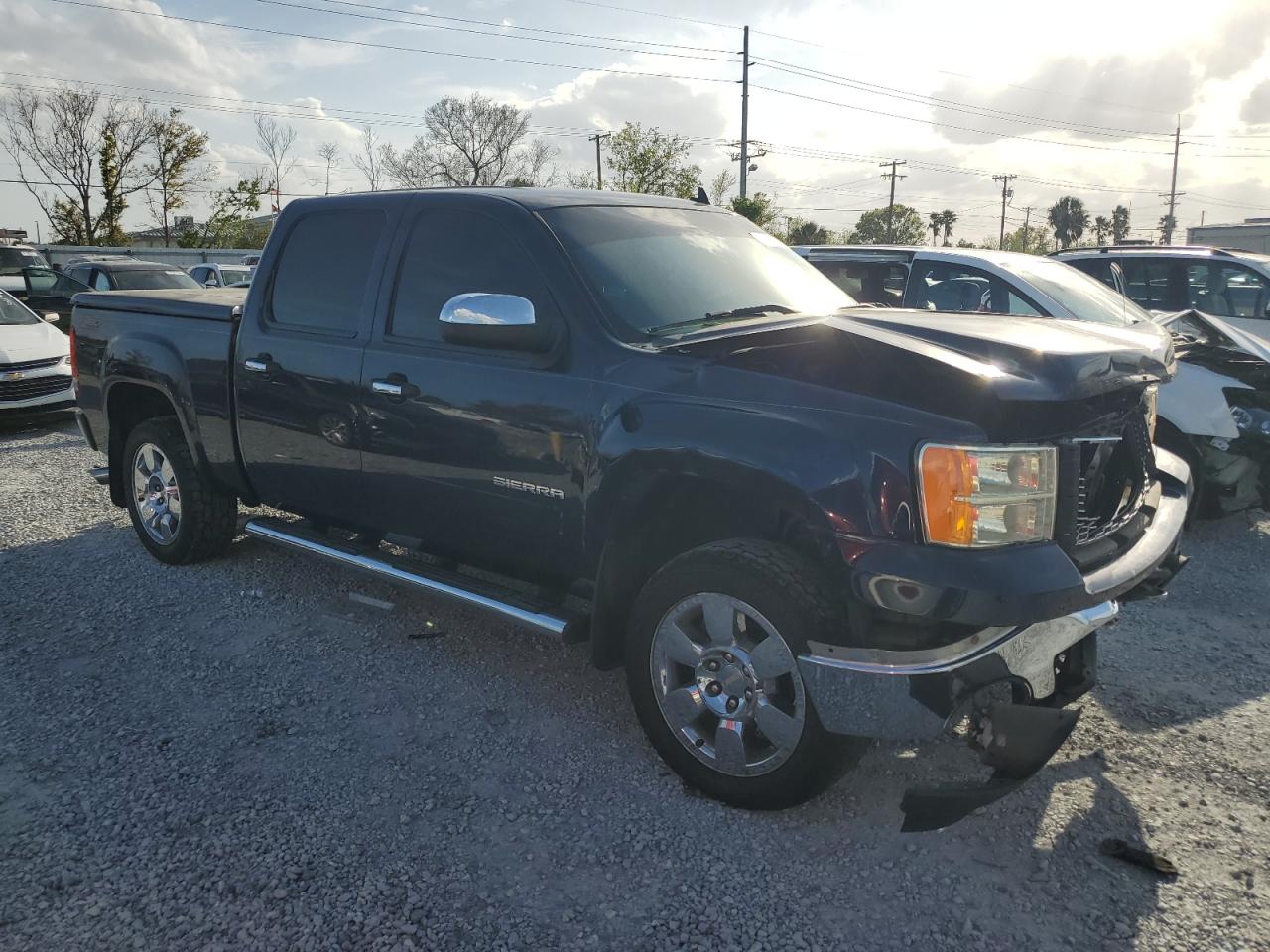2011 GMC Sierra - Image 4