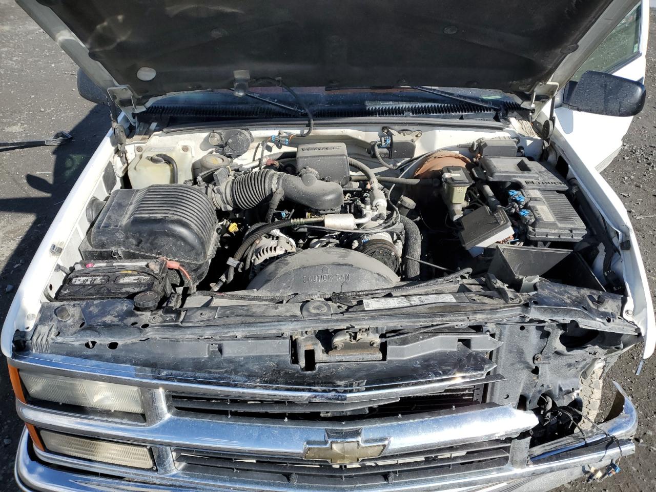 1996 Chevrolet Tahoe - Image 12