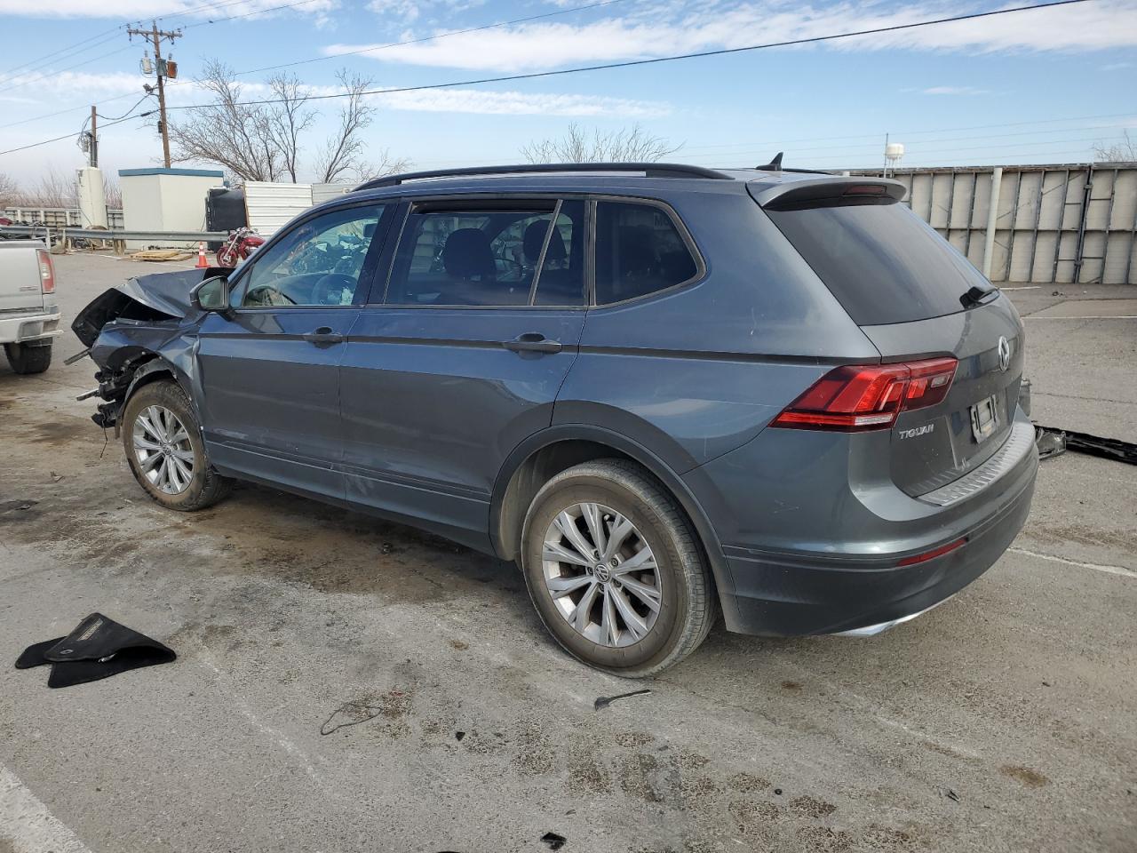 2020 Volkswagen Tiguan - Image 2