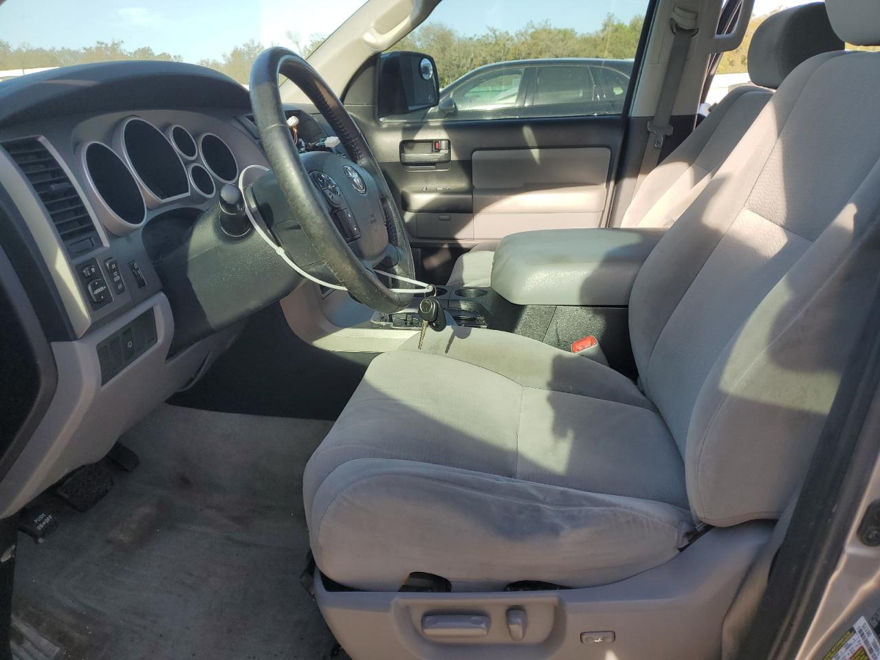 2011 Toyota Sequoia - Image 7