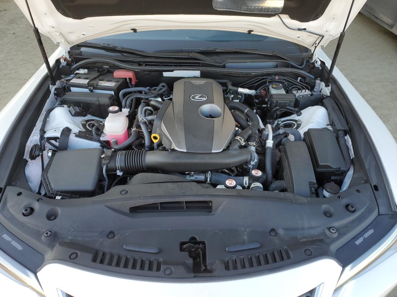 2023 Lexus IS - Image 11