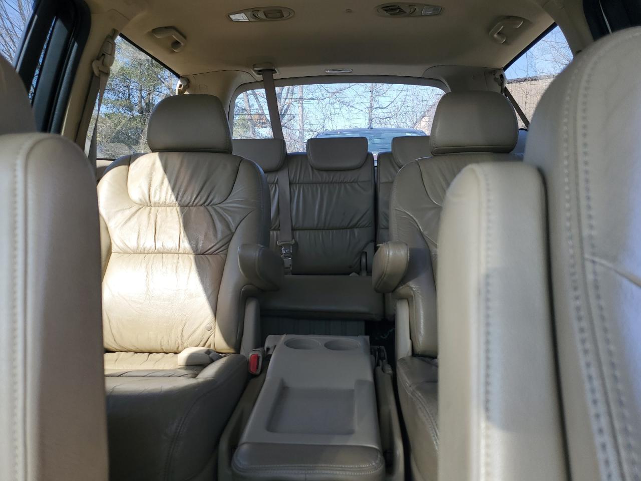 2008 Honda Odyssey - Image 10