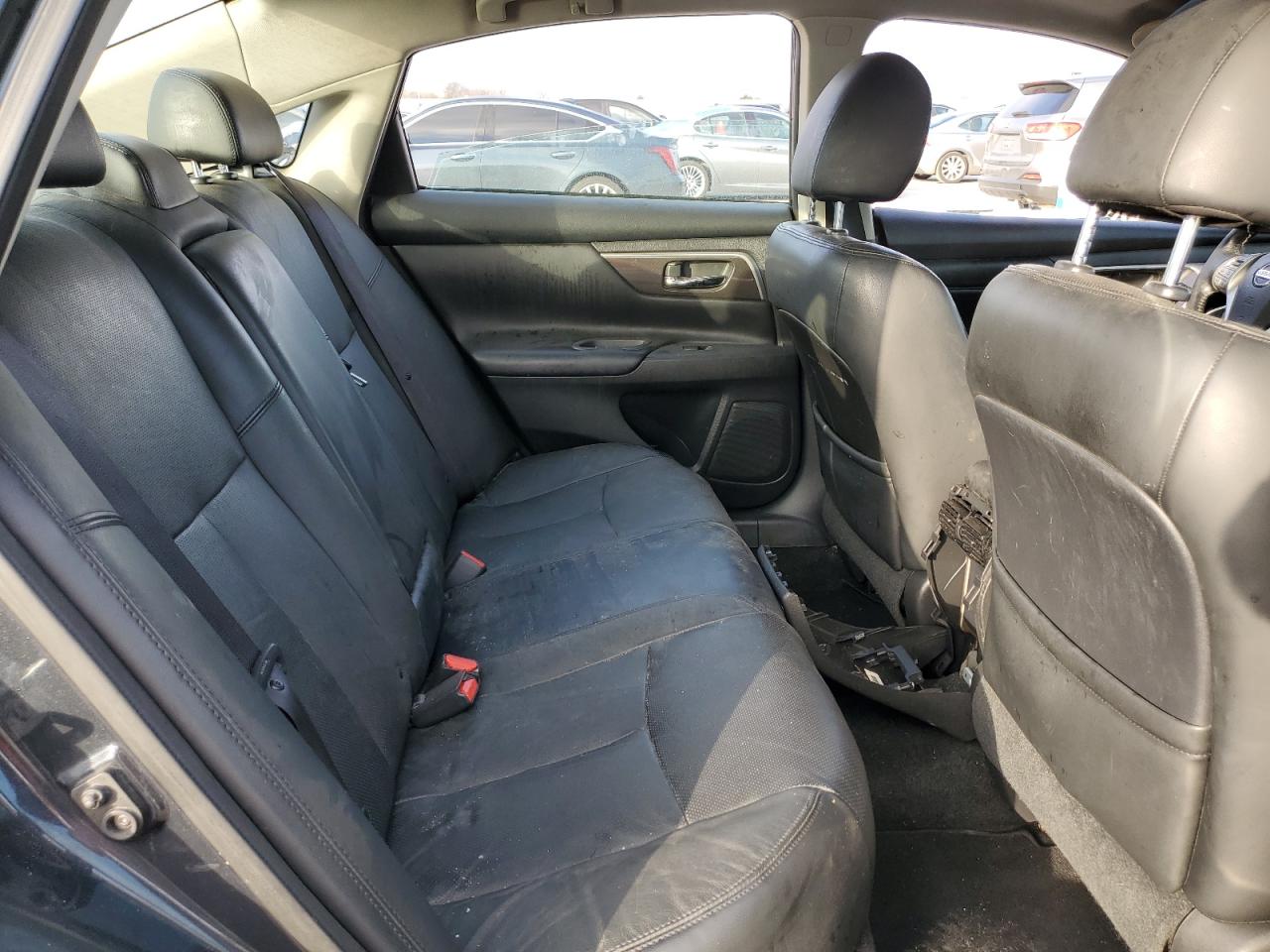 2014 Nissan Altima - Image 10