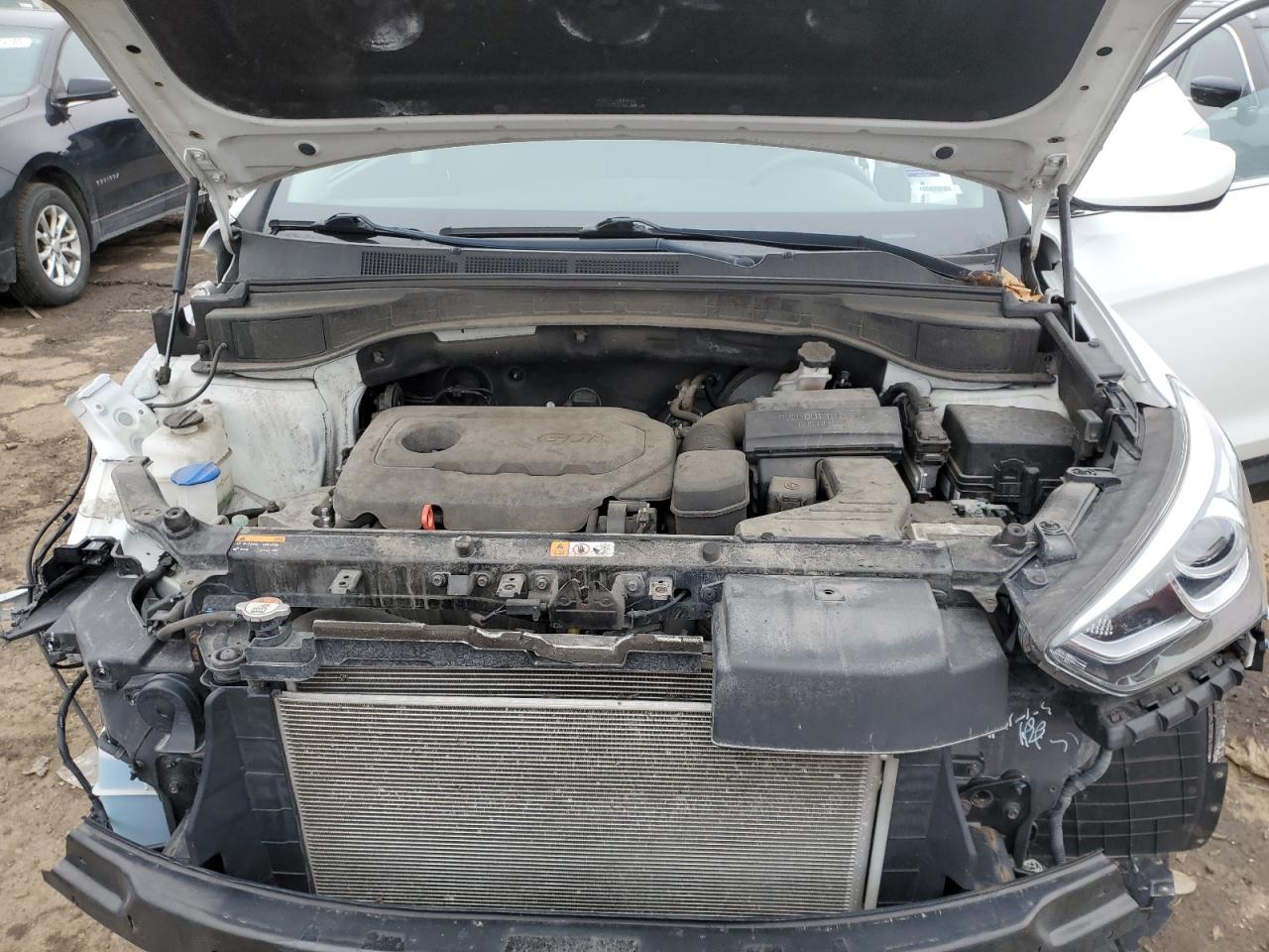 2017 Hyundai Santa Fe - Image 13