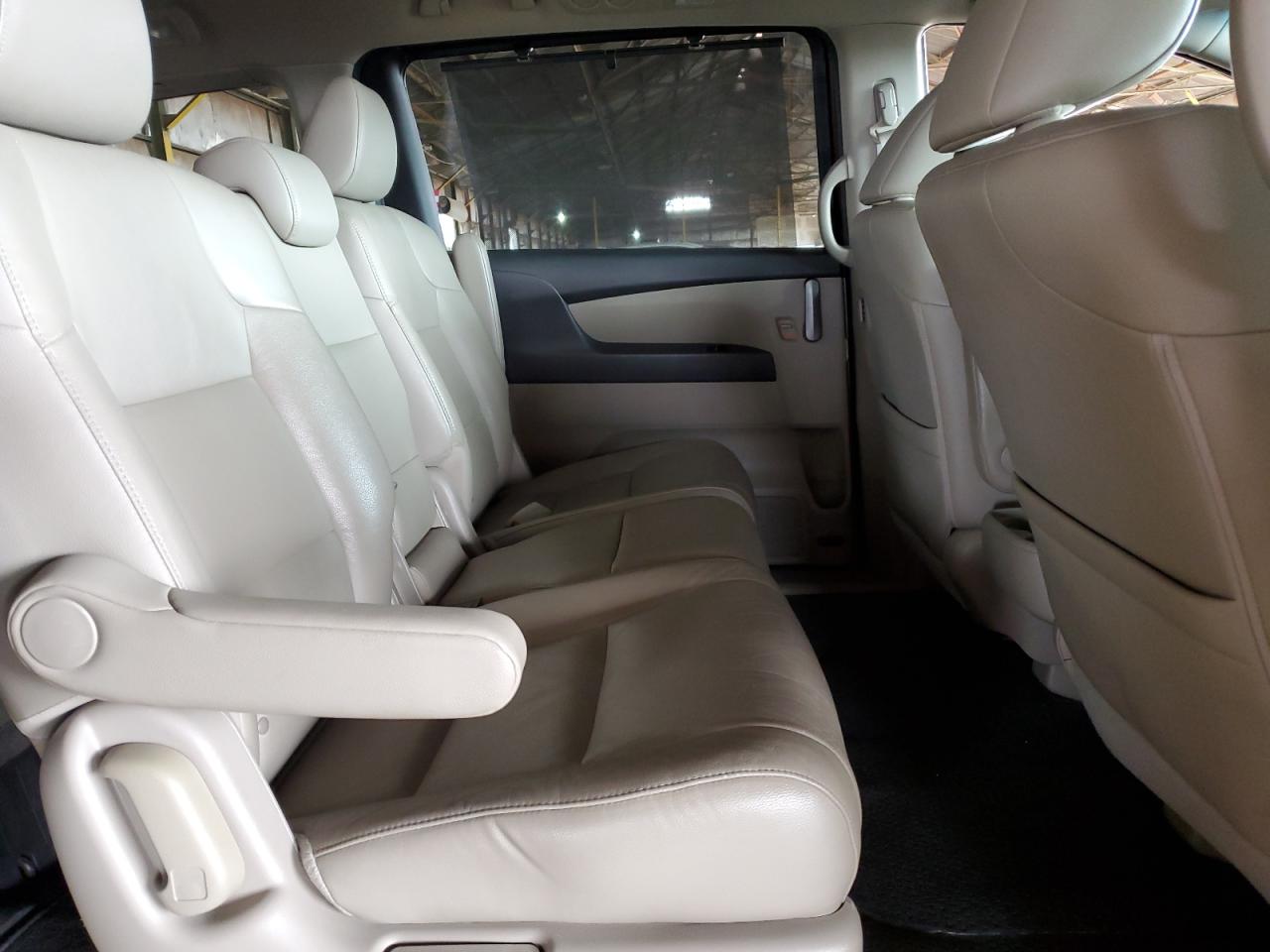 2013 Honda Odyssey - Image 11