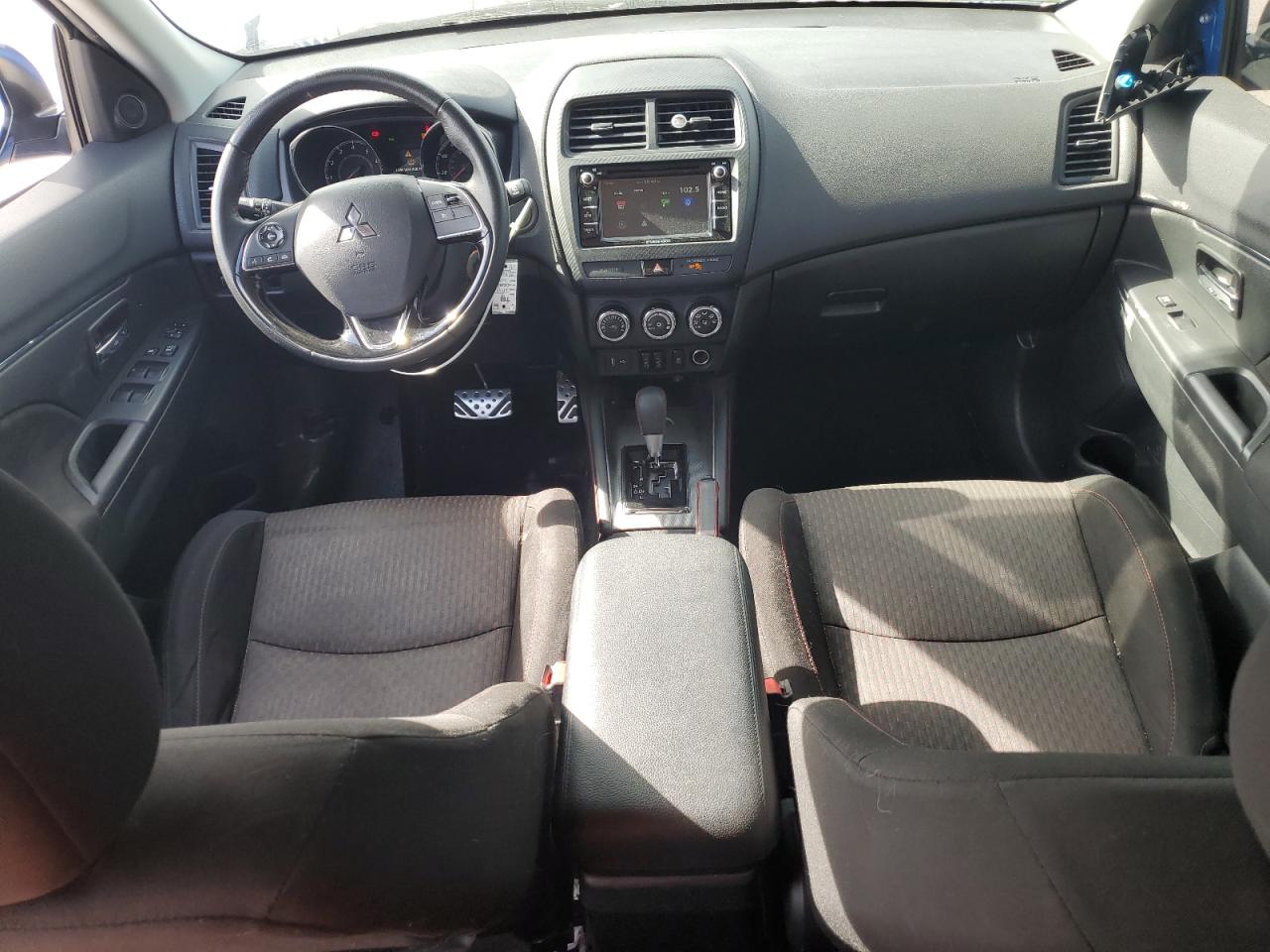 2018 Mitsubishi Outlander - Image 8