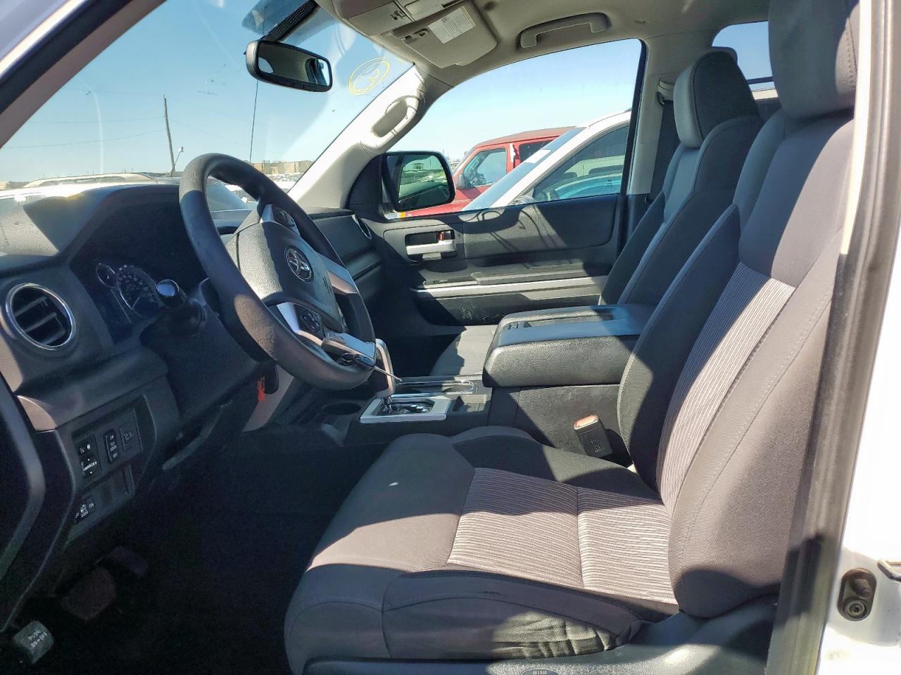 2015 Toyota Tundra - Image 7