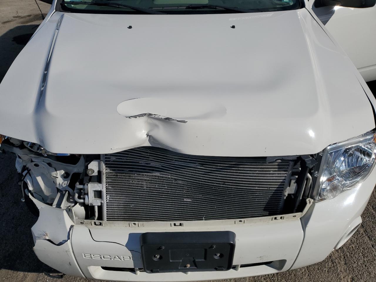 2011 Ford Escape - Image 12