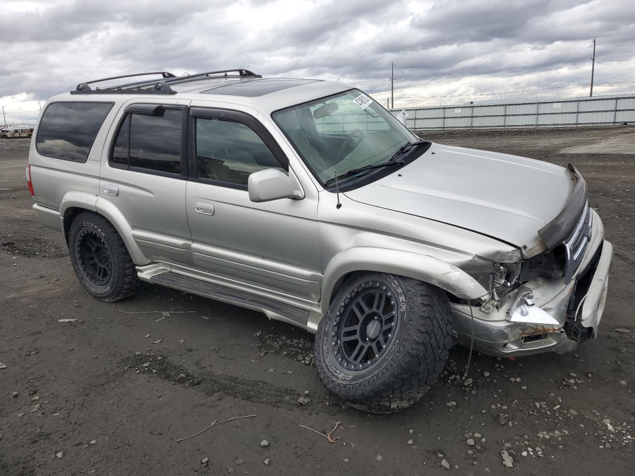 2000 Toyota 4Runner - Image 4