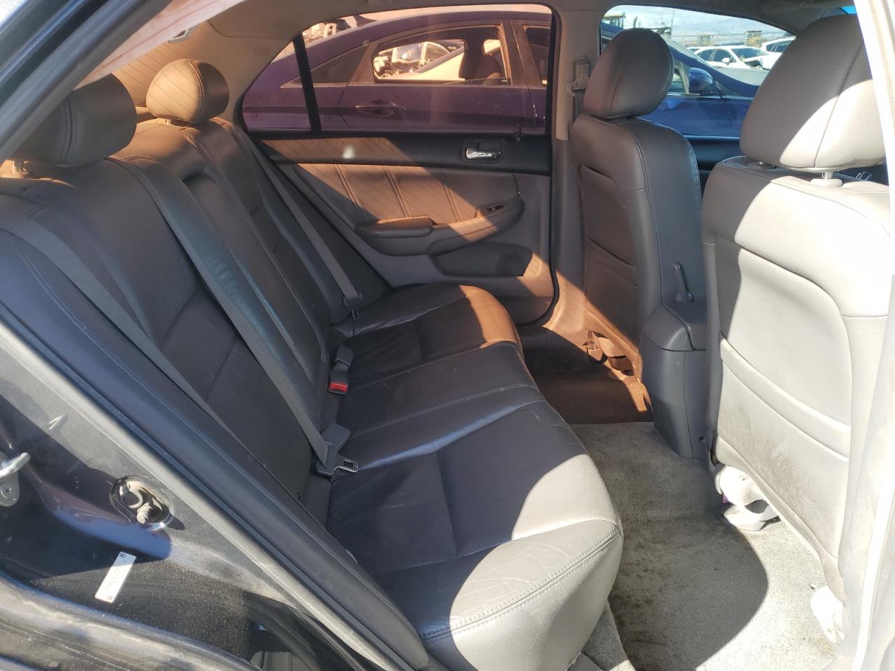 2006 Honda Accord - Image 10