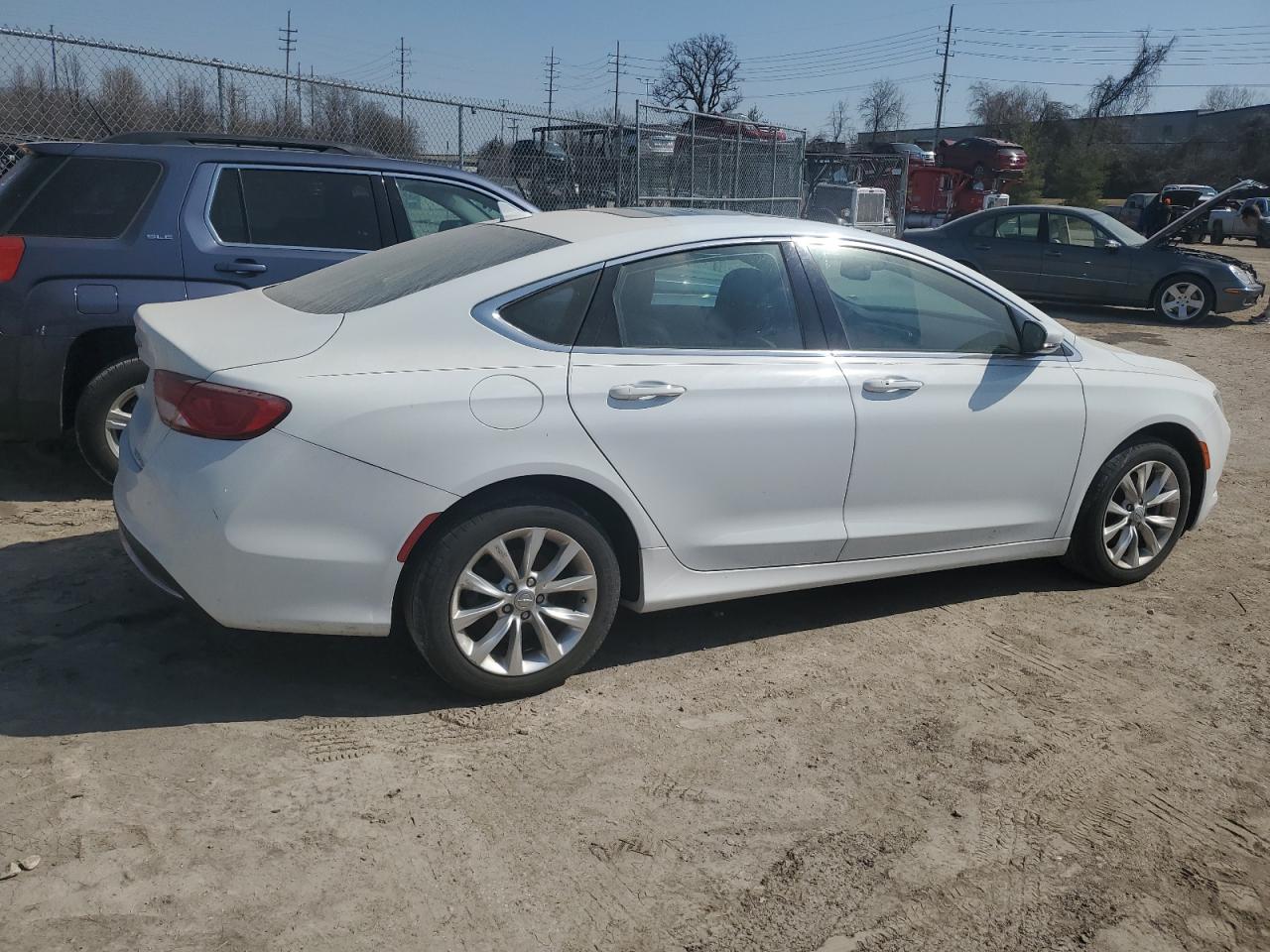 2016 Chrysler 200 - Image 3