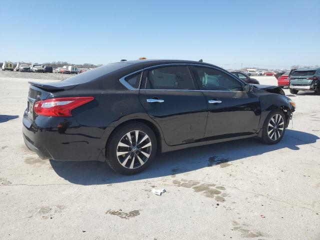  NISSAN ALTIMA 2017 Czarny