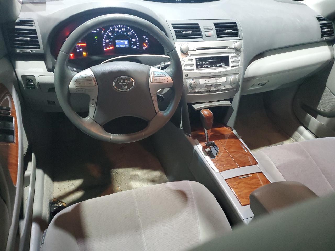 2010 Toyota Camry - Image 8