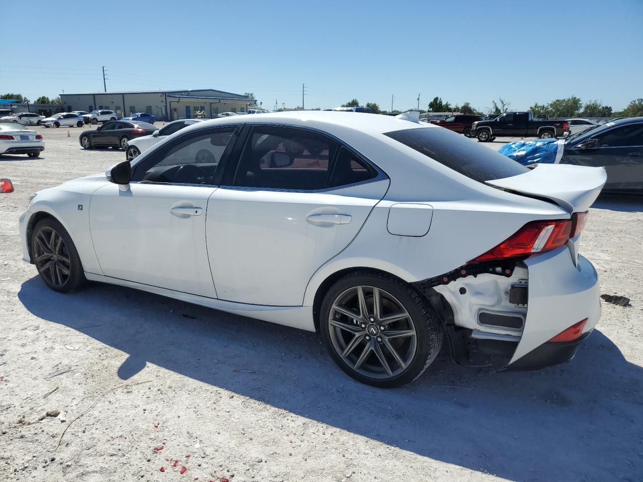 2016 Lexus IS - Image 2