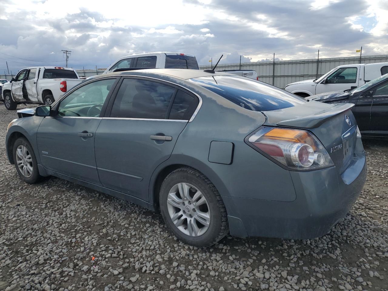 2011 Nissan Altima - Image 2