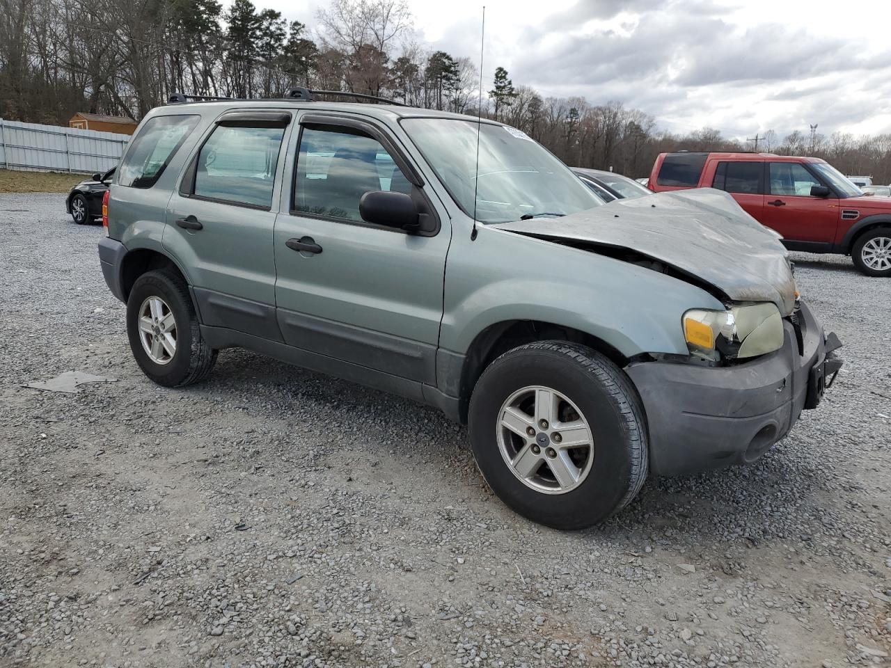 2005 Ford Escape - Image 4