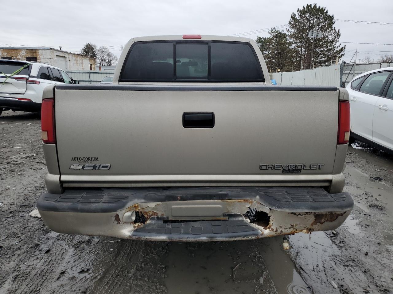 2004 Chevrolet S-10 Pickup - Image 6