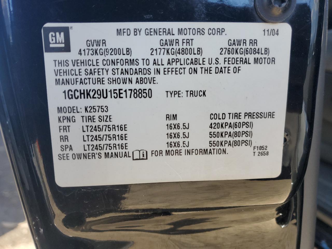 2005 Chevrolet Silverado - Image 12