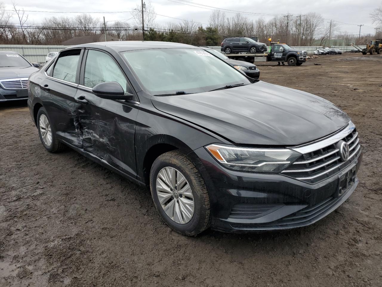 2019 Volkswagen Jetta - Image 4
