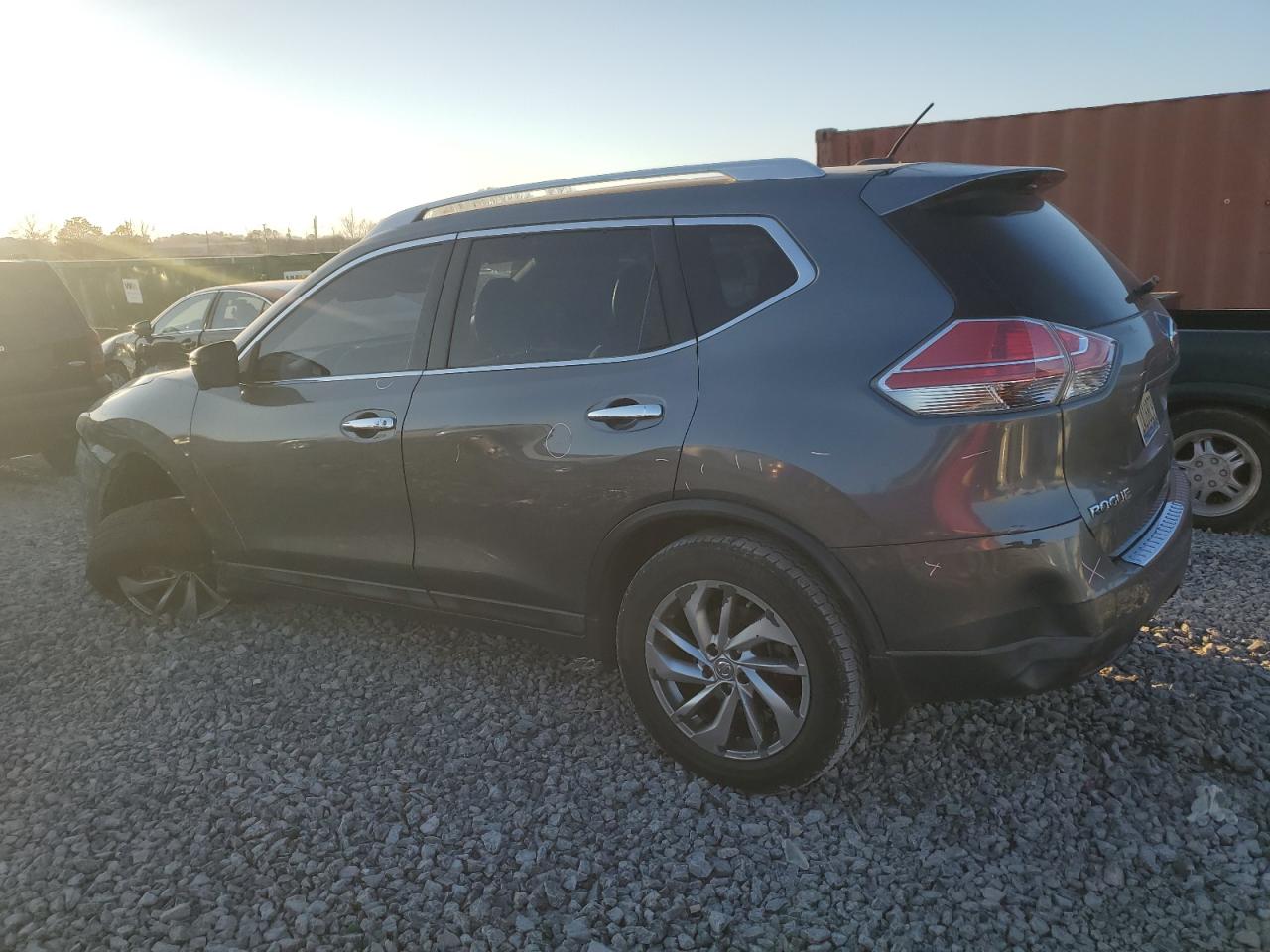 2015 Nissan Rogue - Image 2