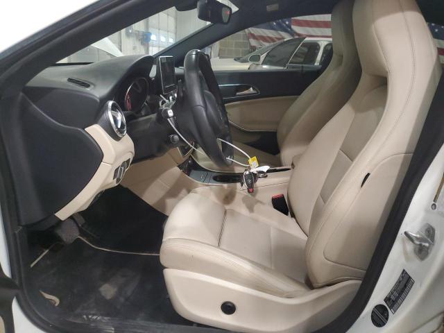 Sedans MERCEDES-BENZ CLA-CLASS 2016 White