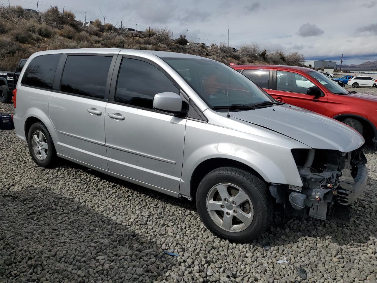 2011 Dodge Caravan - Image 4