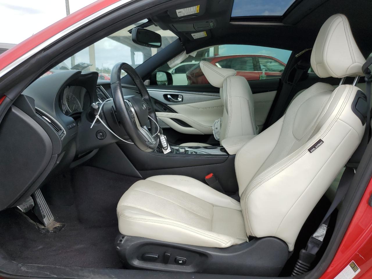 2018 Infiniti Q60 - Image 7