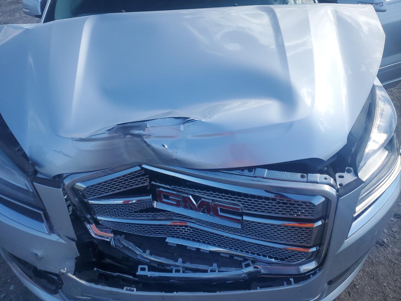 2014 GMC Acadia - Image 14