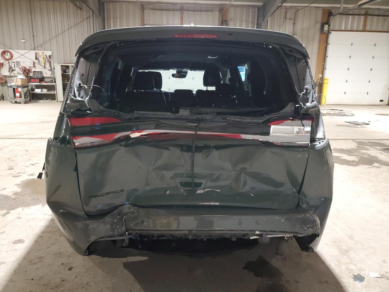 2022 Chrysler Pacifica - Image 6
