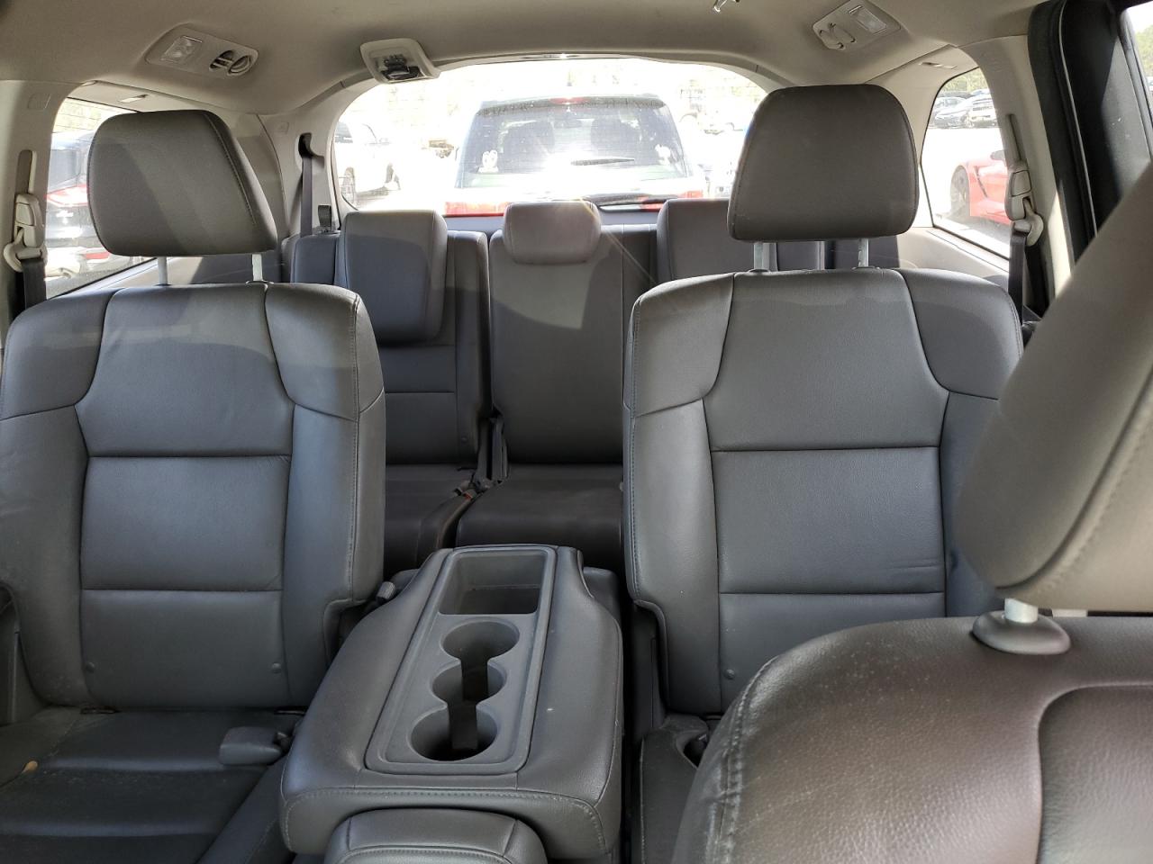2015 Honda Odyssey - Image 10