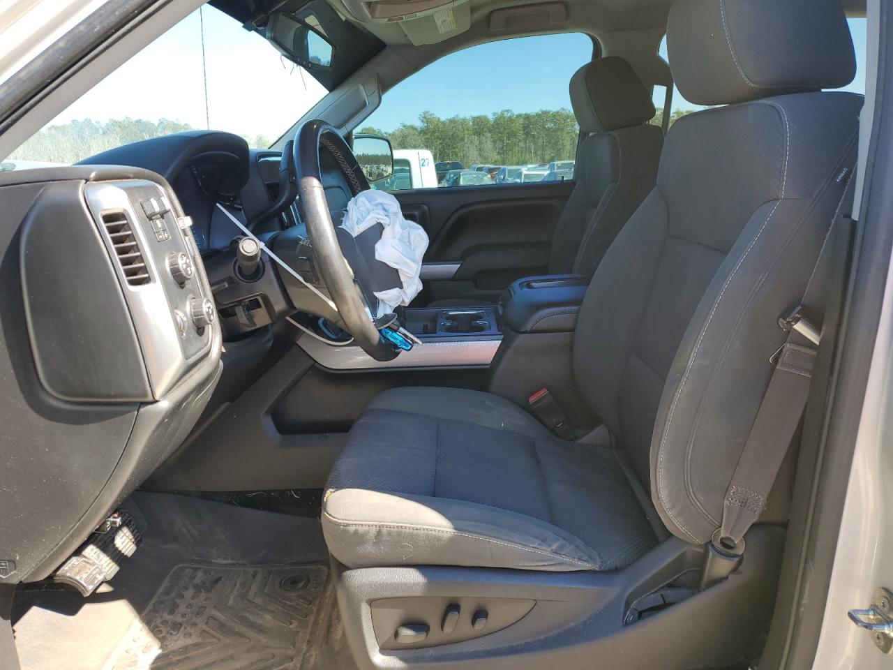 2015 Chevrolet Silverado - Image 7