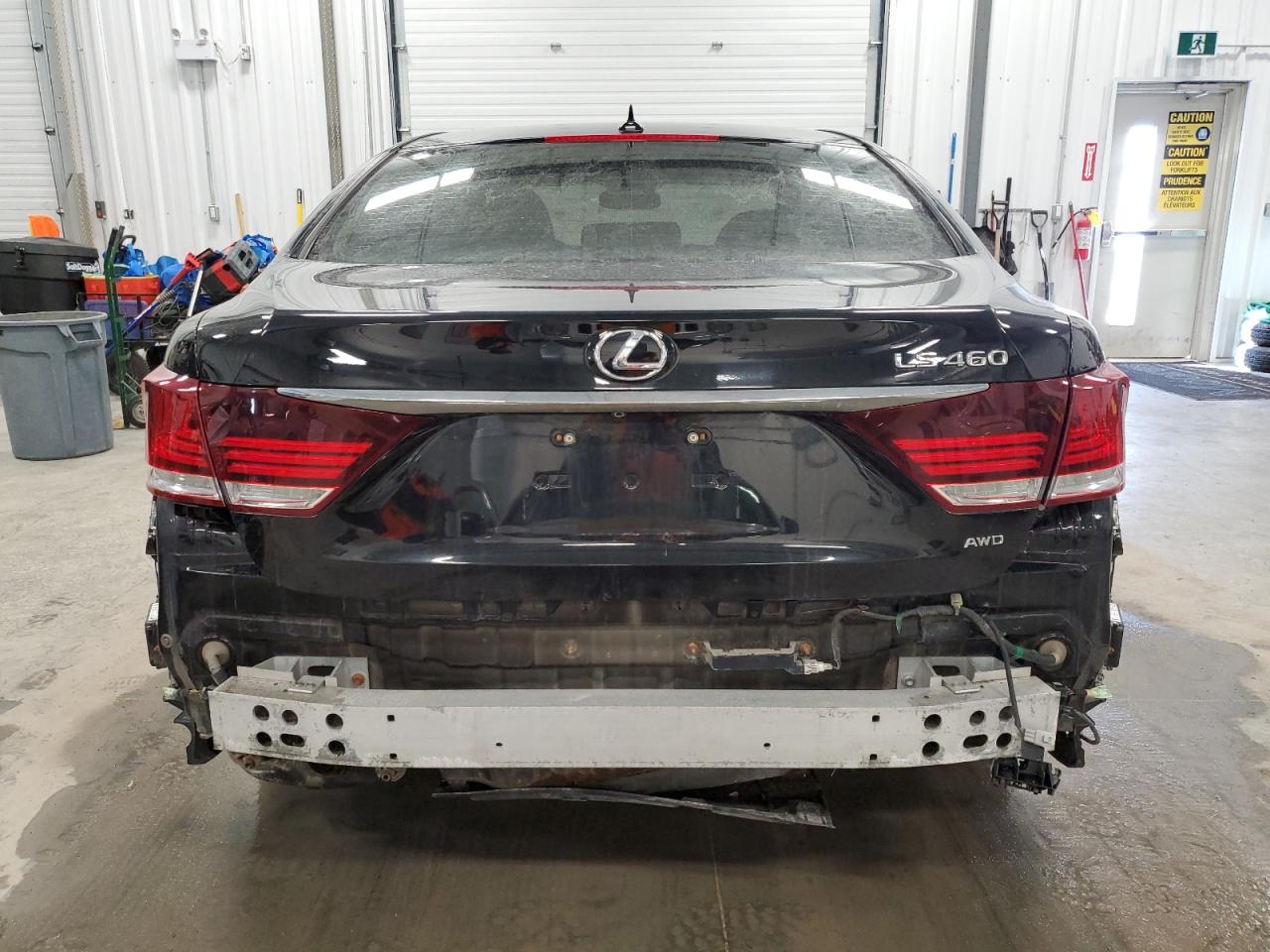 2013 Lexus LS - Image 6