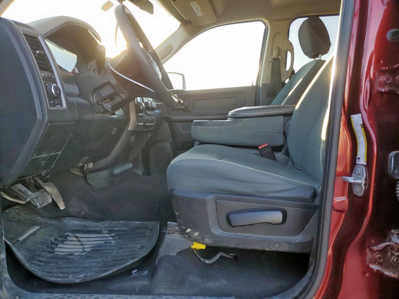2020 RAM 1500 - Image 7