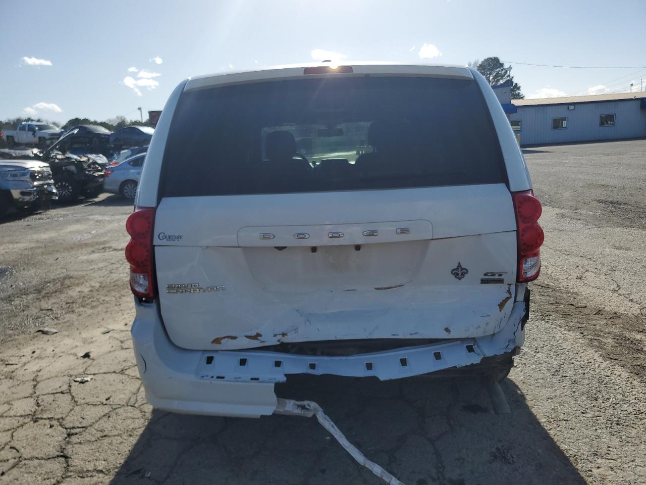 2019 Dodge Caravan - Image 6