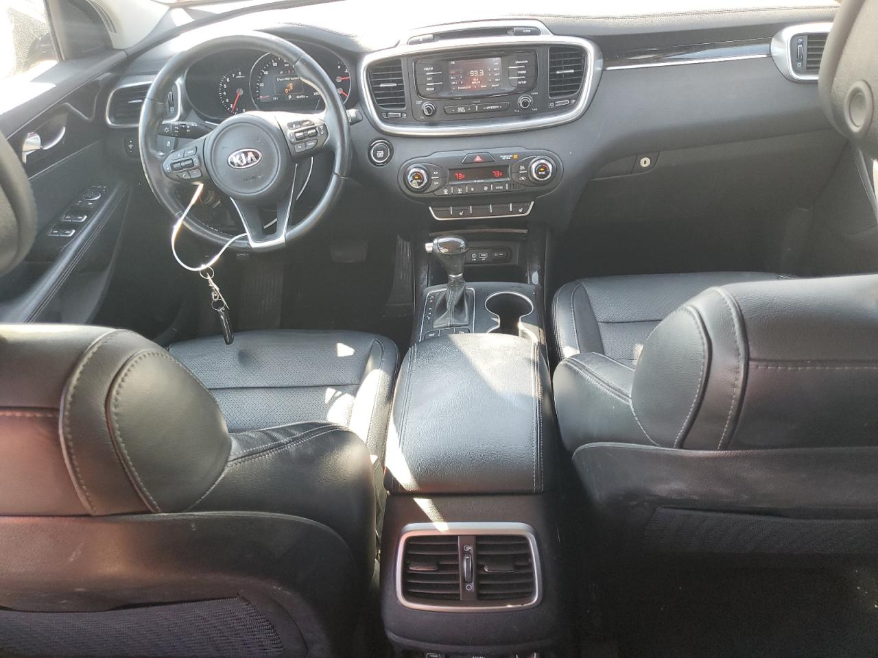 2016 Kia Sorento - Image 8