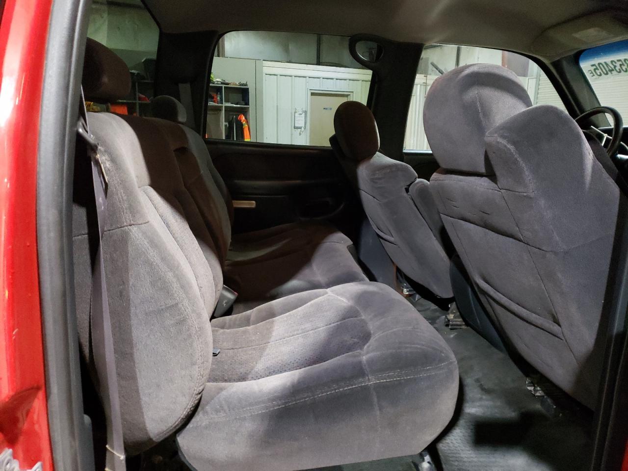 2002 Chevrolet Silverado - Image 10