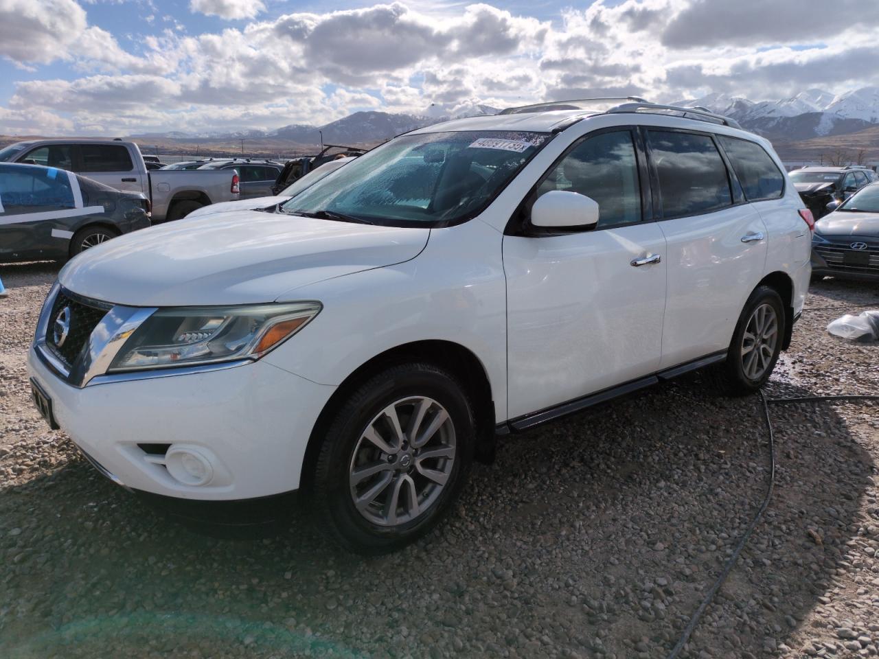 2015 Nissan Pathfinder - Image 1