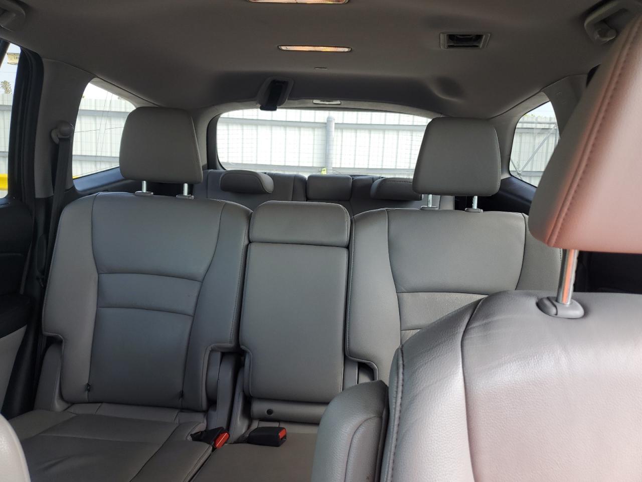 2016 Honda Pilot - Image 10