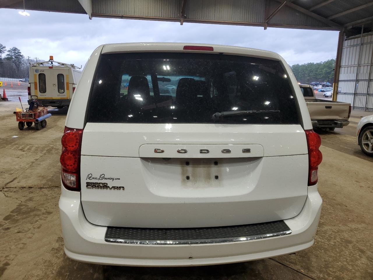 2017 Dodge Caravan - Image 6