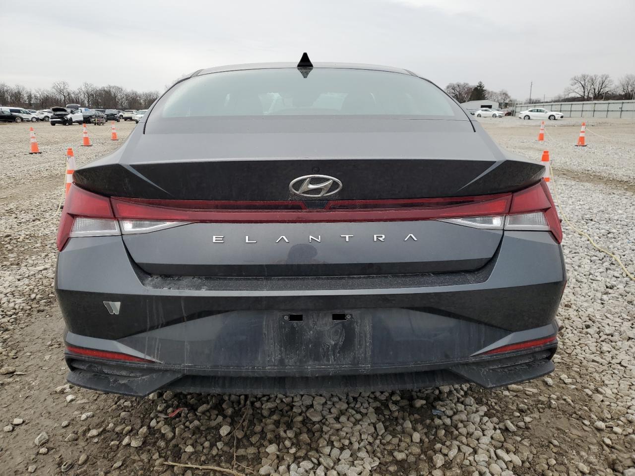 2021 Hyundai Elantra - Image 6